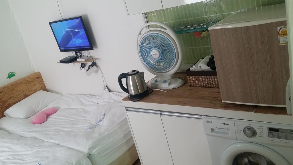 Myeongdong Guesthouse Seoul Room photo
