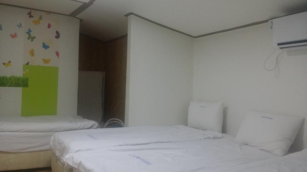 Myeongdong Guesthouse Seoul Room photo