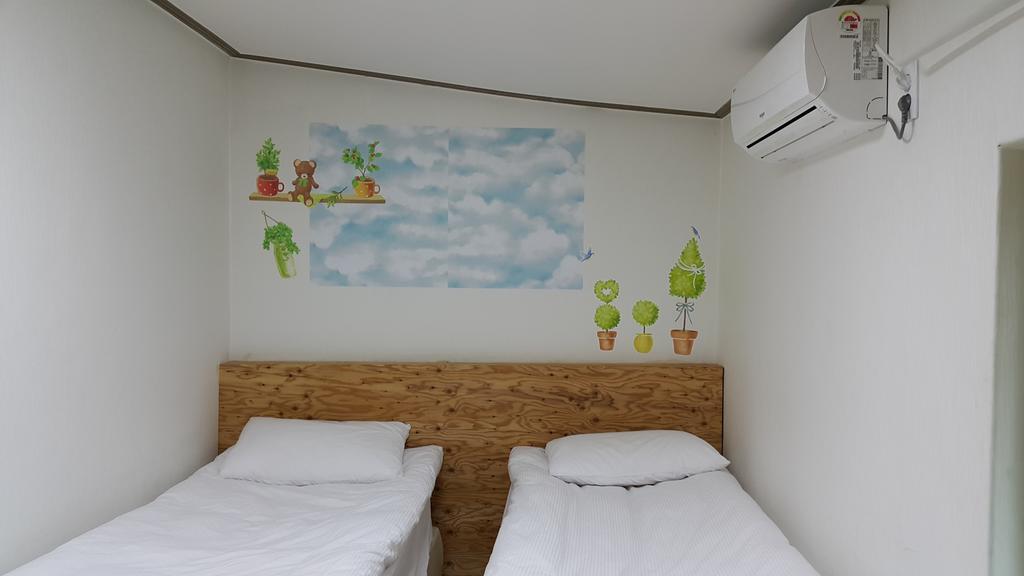 Myeongdong Guesthouse Seoul Exterior photo