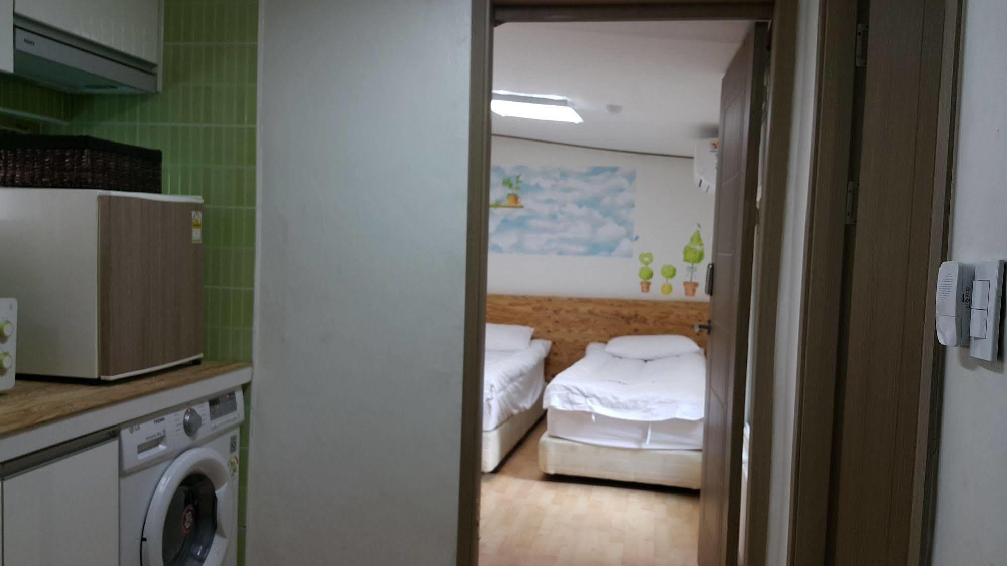 Myeongdong Guesthouse Seoul Exterior photo