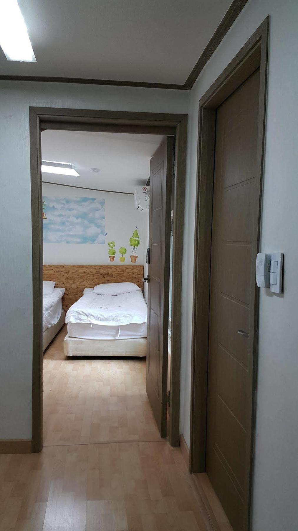 Myeongdong Guesthouse Seoul Exterior photo